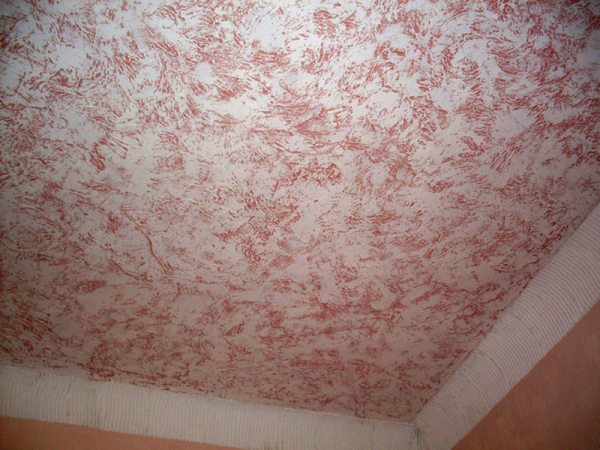 Декоративная краска для потолка делает внешний вид комнаты невероятно красивым