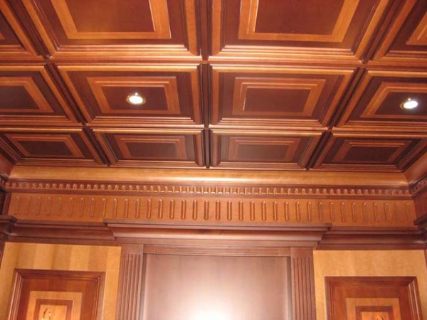 Кессонный потолок в деревянном доме