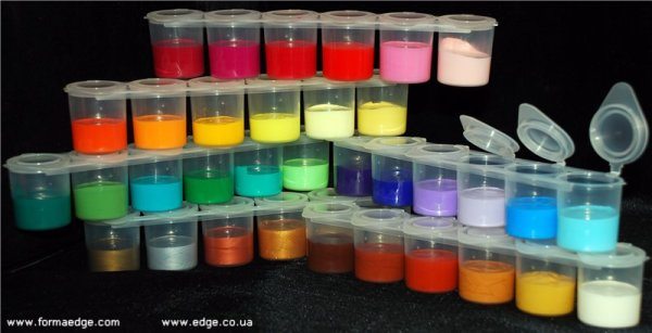 Разнообразие цветовой палитры акриловых суспензий