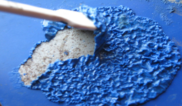 Снятие масляной краски со стен при помощи смывок – это просто