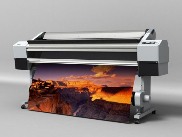 Станок для широкоформатной печати полноцветных изображений.